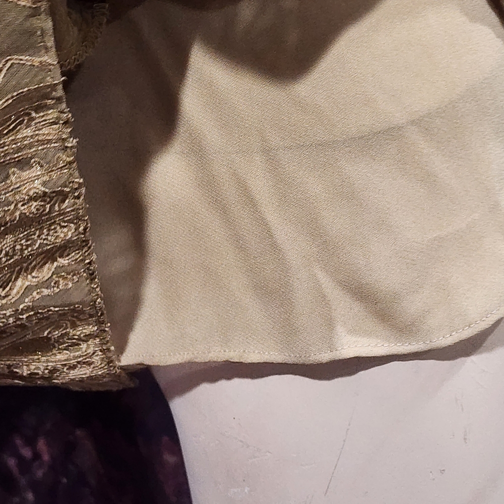 NWT Gorgeous blouse, velvet, with cami and adjustable sleeves - Picture 7 of 8